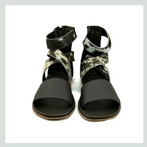 Agave Sky Gracie Grecian Flat Cowhide Sandal size 10